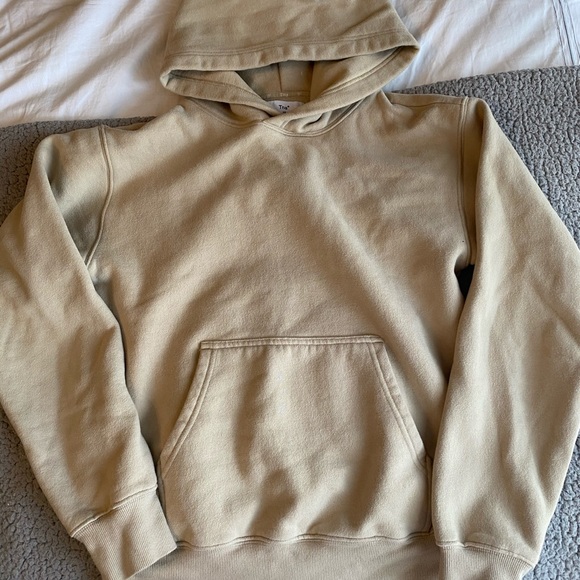 Aritzia Tops - aritzia TNA beige perfect hoodie